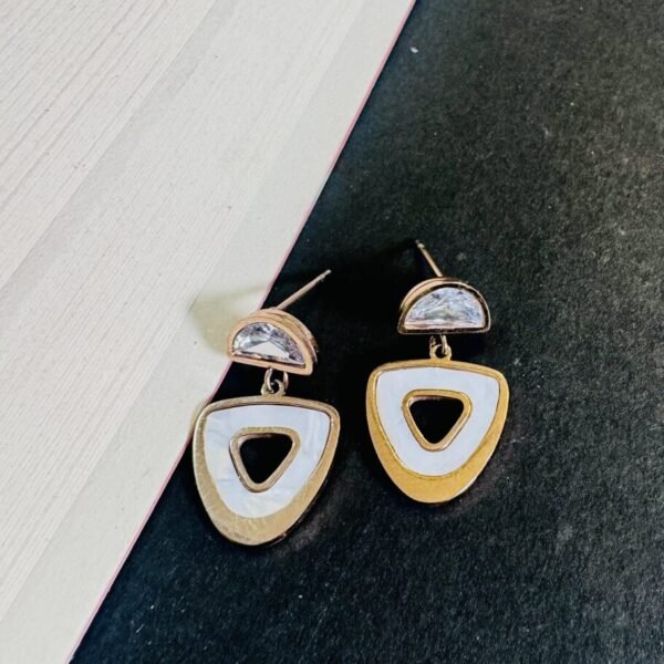 Anti Tarnish beautiful triangle shaped dangling earing