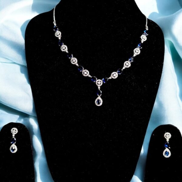 Exclusive AD silver and maroon set