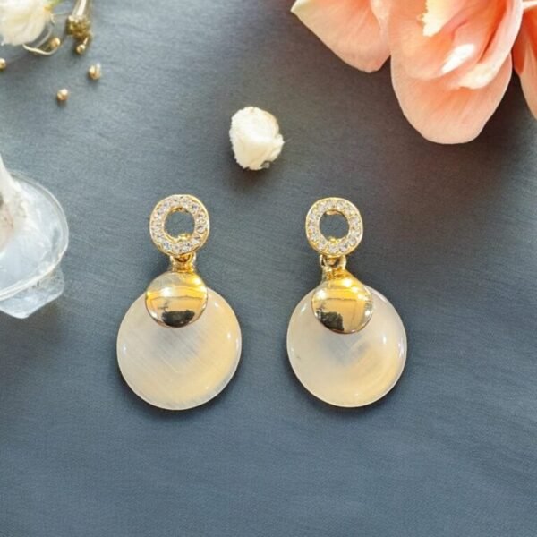 Elegant and Minimalist Earrings - Perfect for everyday wear