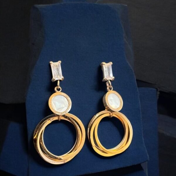 Elegant and Minimalist Earrings - Perfect for everyday wear