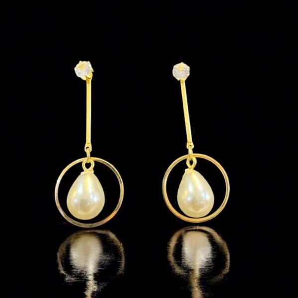 Elegant Pearl Droppers - A touch of timeless beauty!