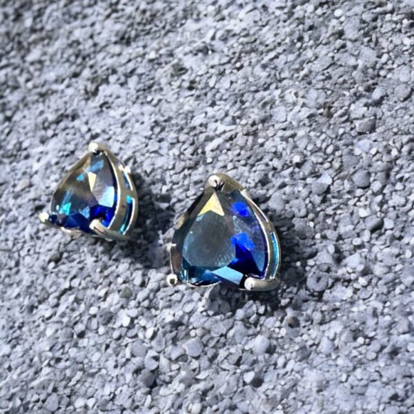 Classic Heart-Shaped BlueStud Earrings