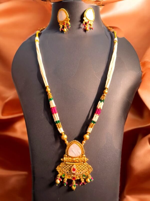 Traditional Pearl Multicolor Necklace Earring Set - Image 4