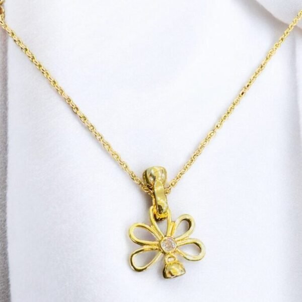 Charming charm flower necklace