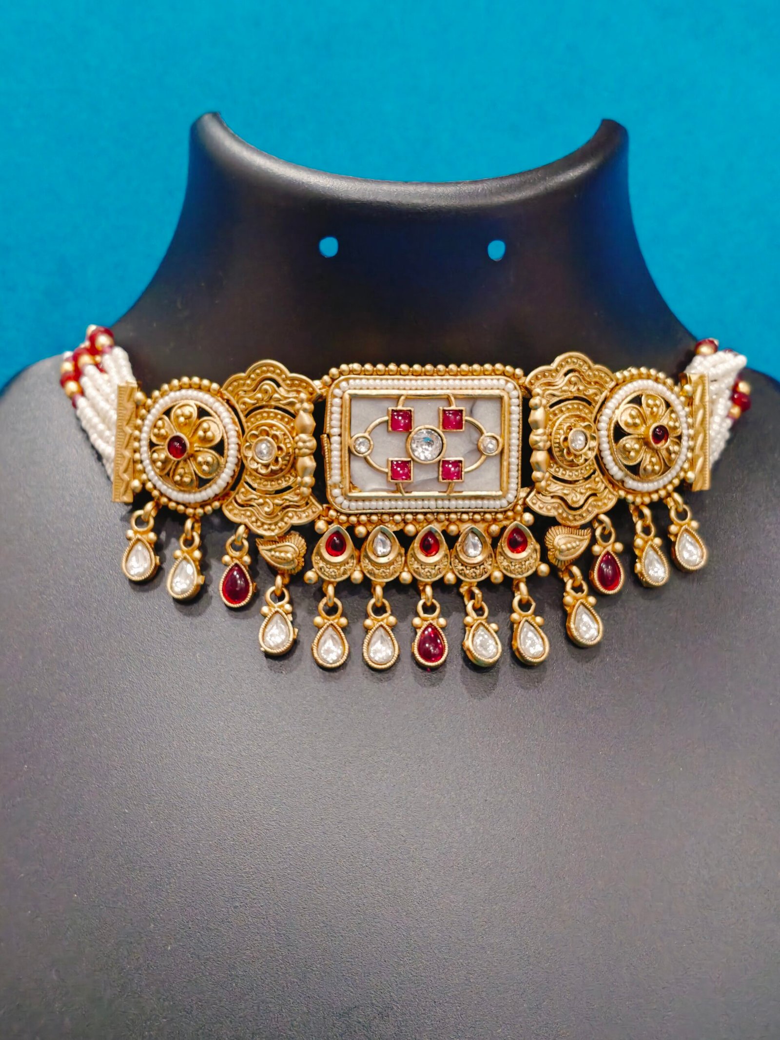 Regal Antique Gold-Plated Necklace Set with Pearl & Ruby Accents - Image 2